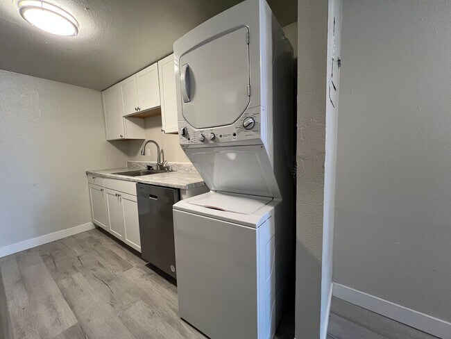 Interior Photo - NShields632 (KC-LN)