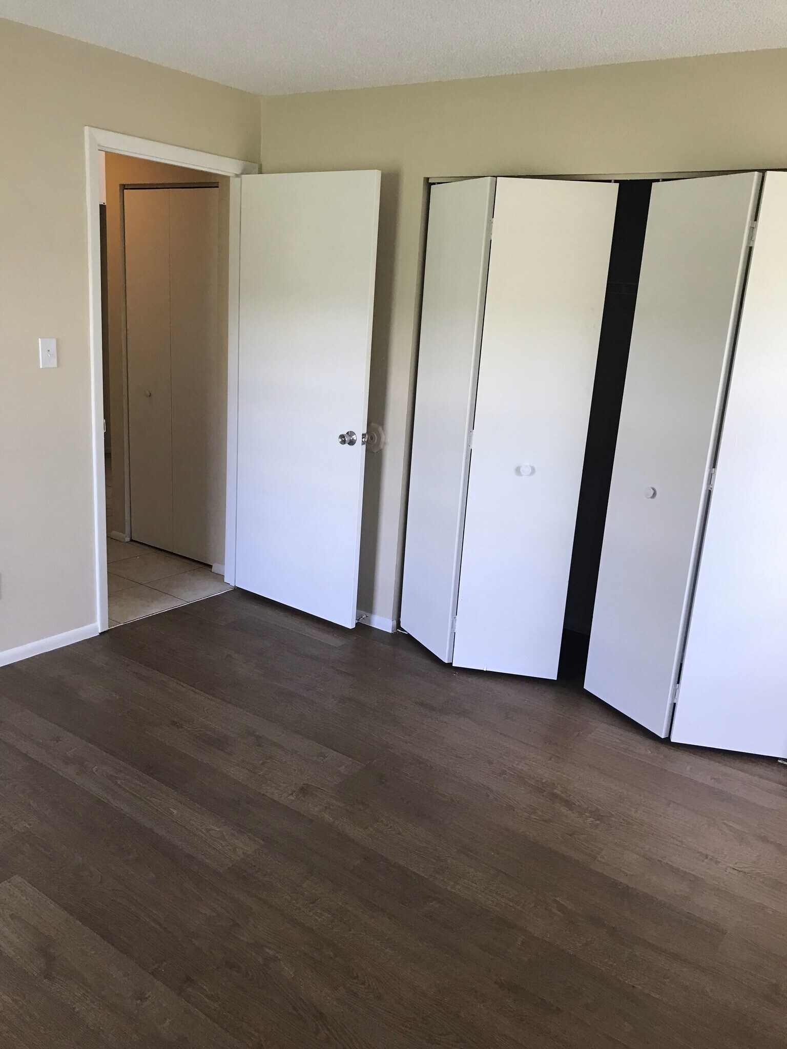 Building Photo - 5370 SE 30th Pl