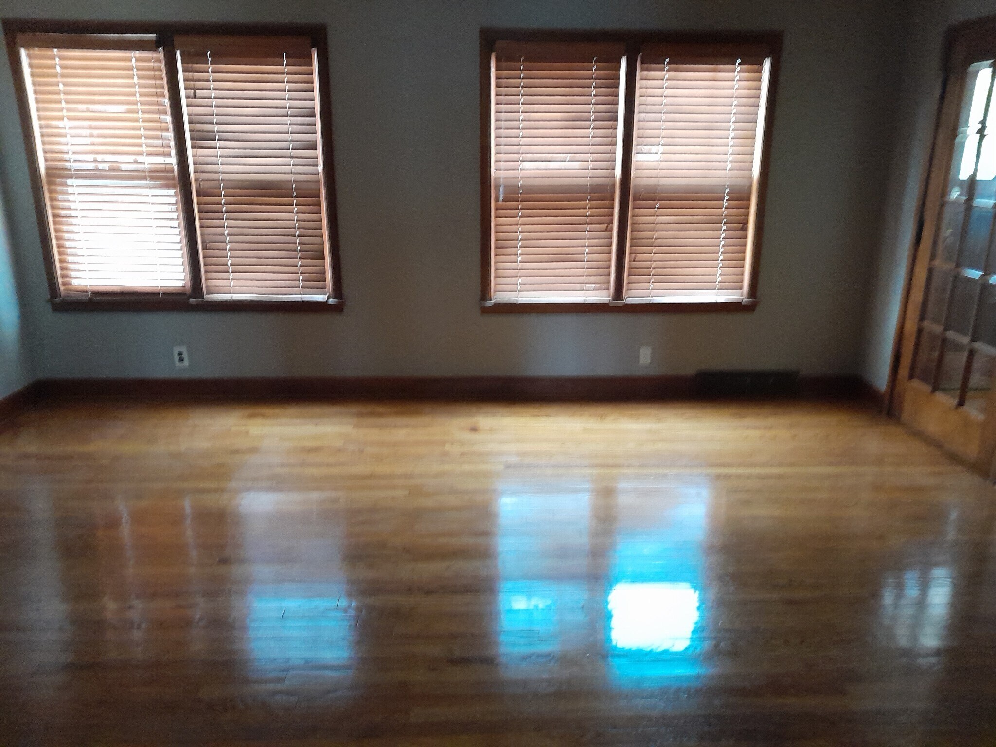 Building Photo - 934 Garfield St