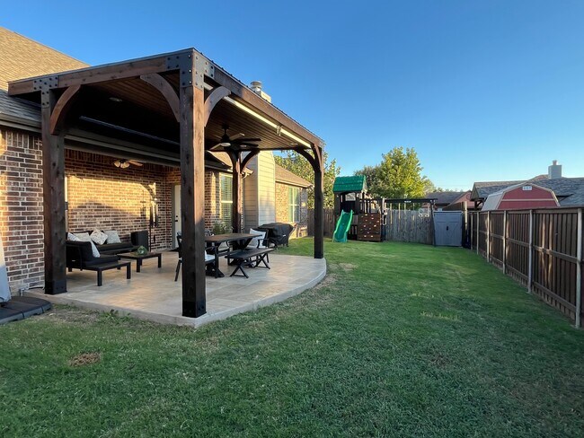 Building Photo - 3513 Diane Dr