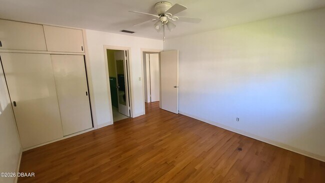 Building Photo - 4 Pleasant View Cir