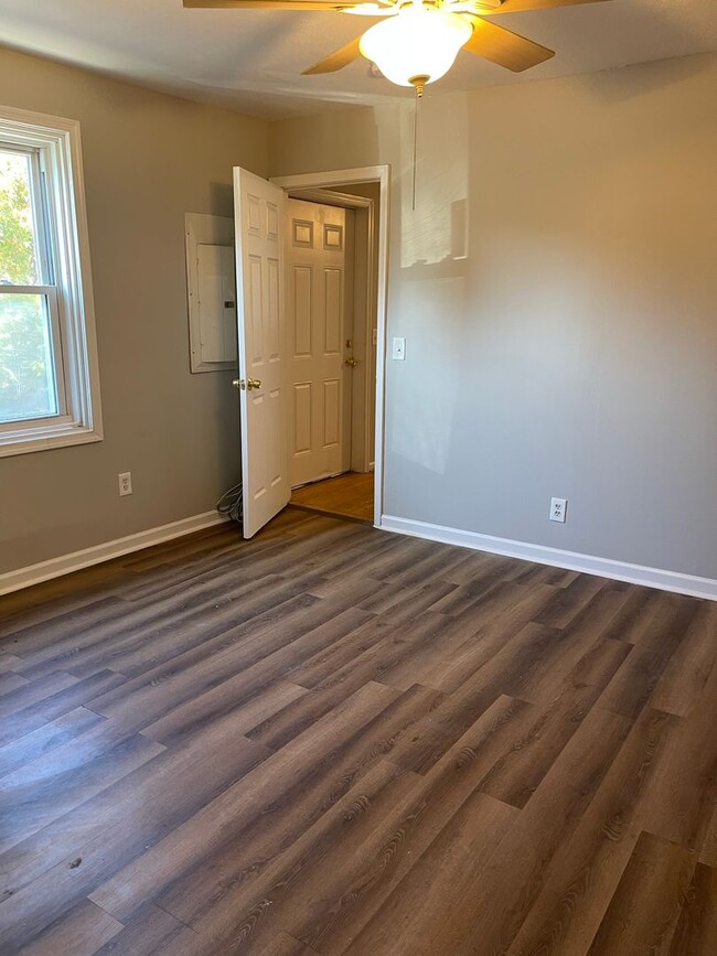 Building Photo - Twin Home in Marshallton Area