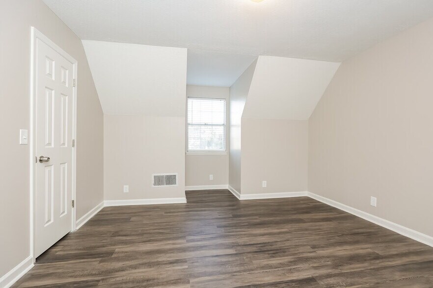 Building Photo - 701 Bayswater Cir