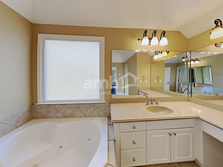 Building Photo - 4866 Trilogy Park Trail NE