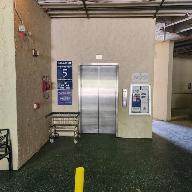 Building Photo - 3404 American Dr