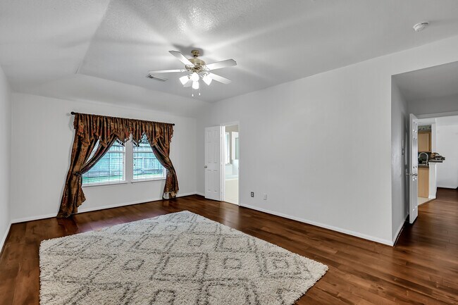 Master Bedroom - 198 W Misty Dawn Dr