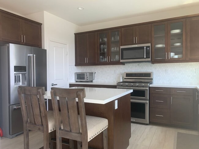 Building Photo - Welcome home to this stunning, recently constructed 4 bedrooms, 3-bath house in the desirable Wes...