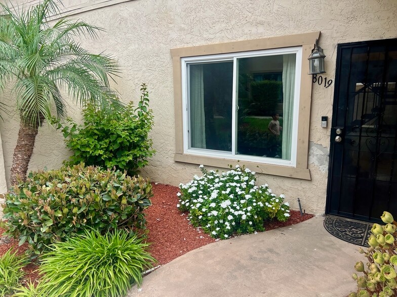 Entrance - 8019 Calle Fanita