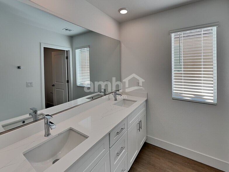 Building Photo - 5854 Fly Fisher St