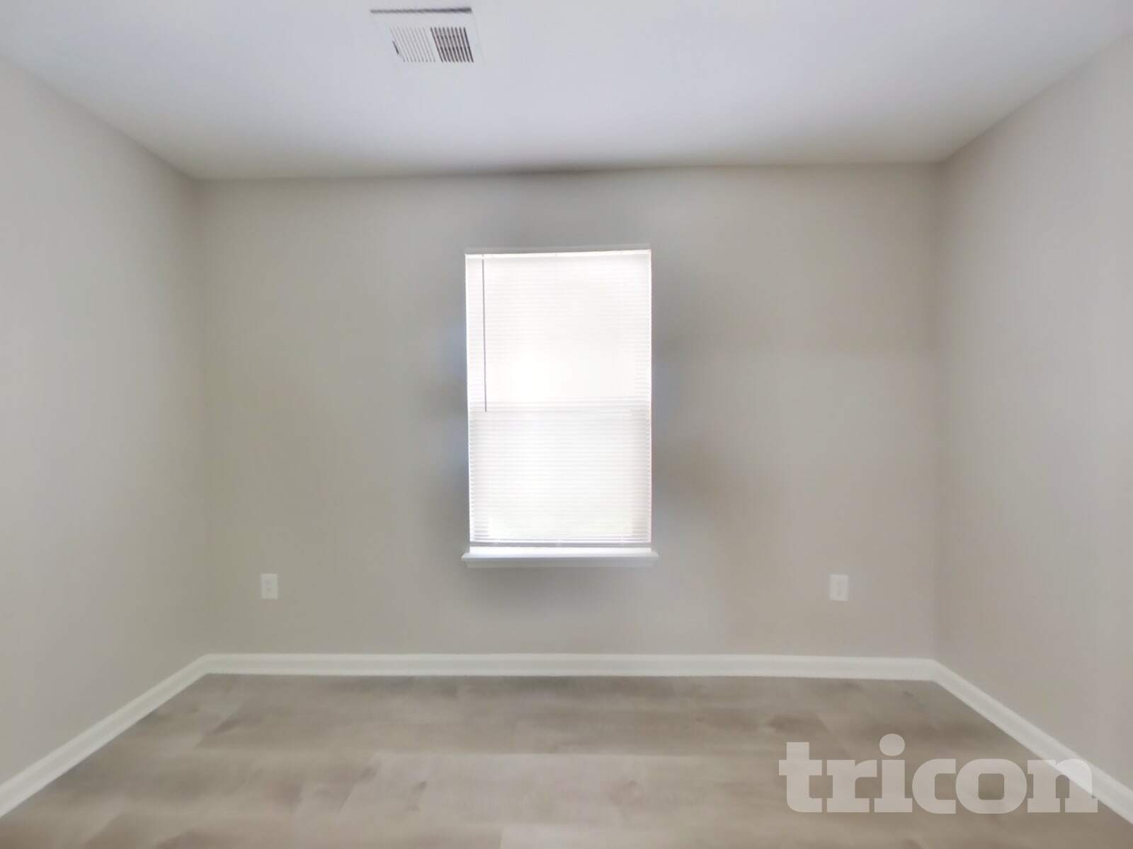 Building Photo - 11491 N Creekside Dr