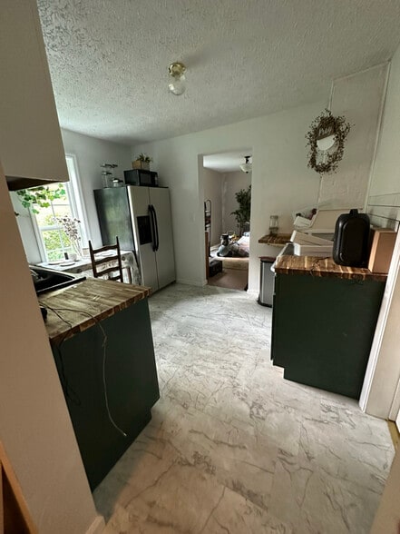 Building Photo - 1128 Commerce St