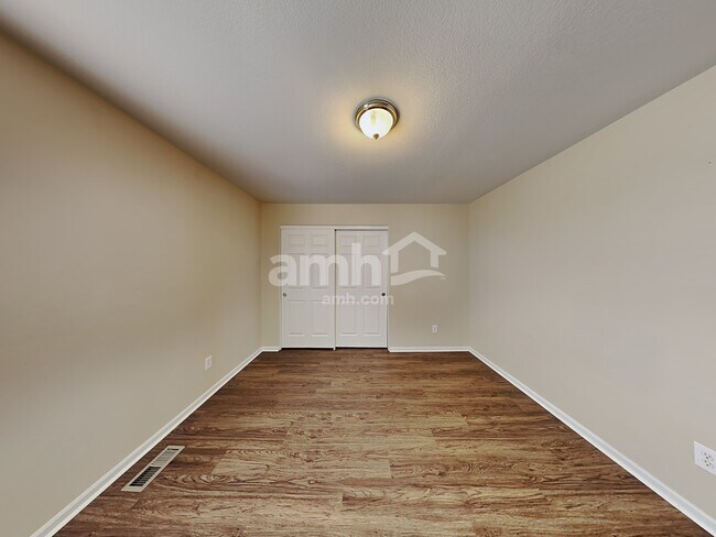 Building Photo - 10745 Kalispell St