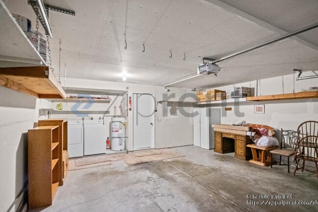 Building Photo - 2666 Kentworth Way