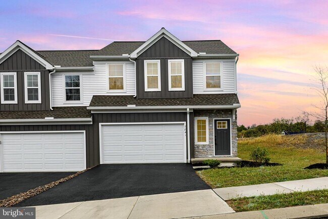 Building Photo - 7841 Briarwood Dr