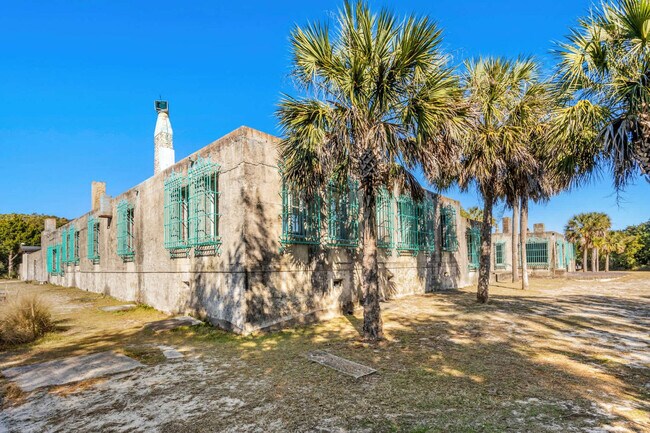 Building Photo - 215 Double Eagle Dr