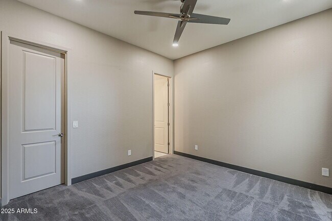 Building Photo - 5232 S Wesley