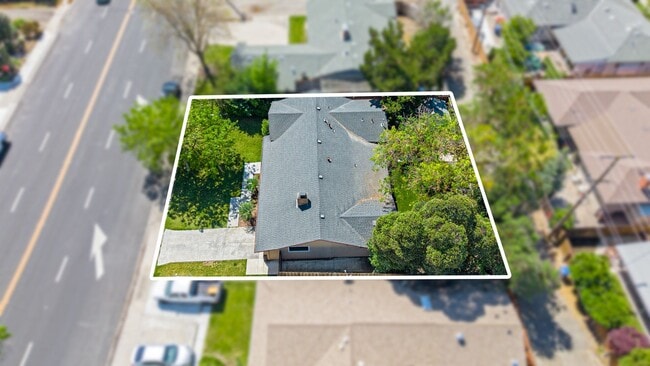 Building Photo - 1825 College Ave