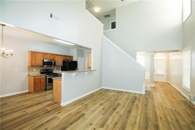 Building Photo - 2158 Staunton Dr