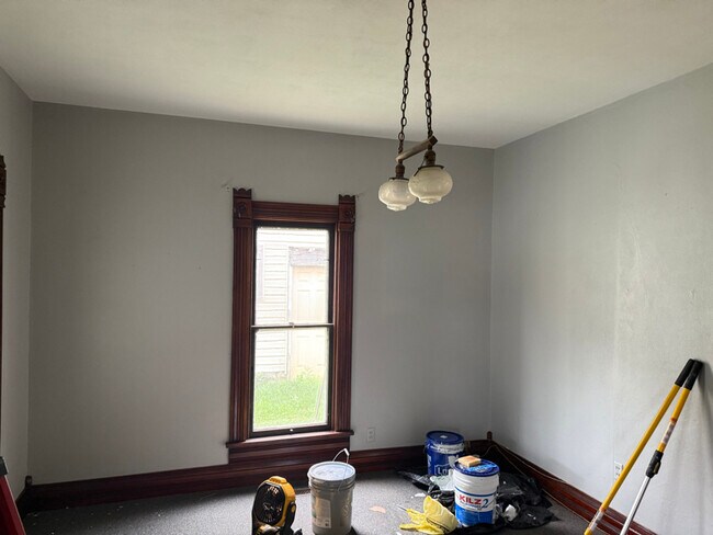 Building Photo - 115 Western Ave