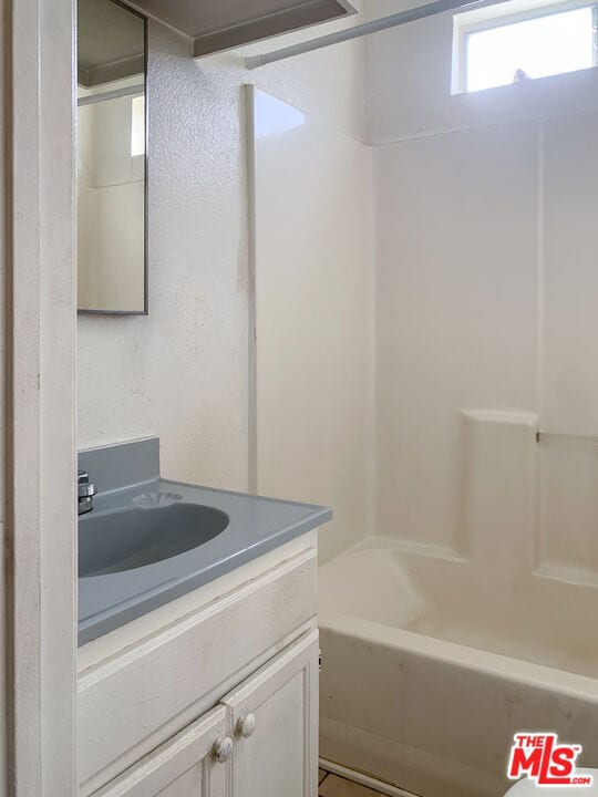 Building Photo - 821 N Vendome St