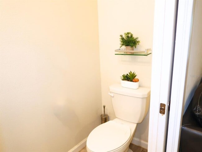 Building Photo - 9114 Tecumseh Dr