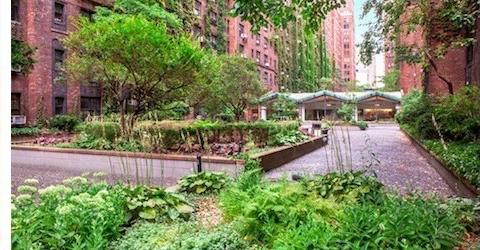 Building Photo - 435 W 23rd St