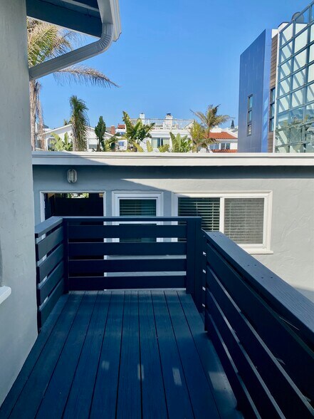 Primary Deck - 2452 Palm Dr