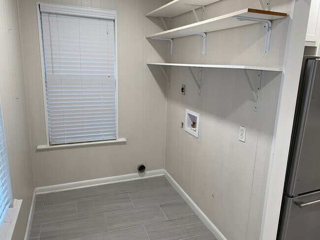 Building Photo - 6348 Llano Ave