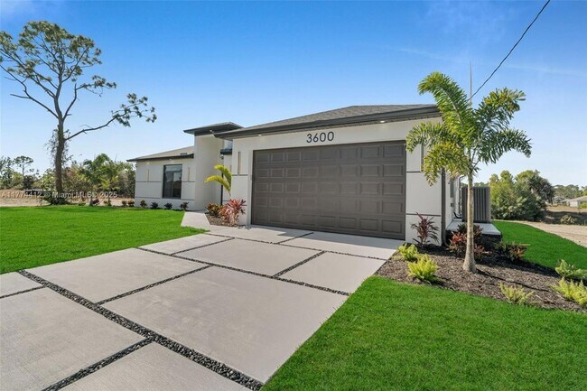 Primary Photo - 3600 NE 9th Pl