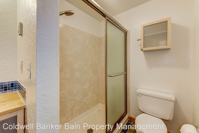 Building Photo - 2 br, 2 bath House - 2625 13th Avenue West...