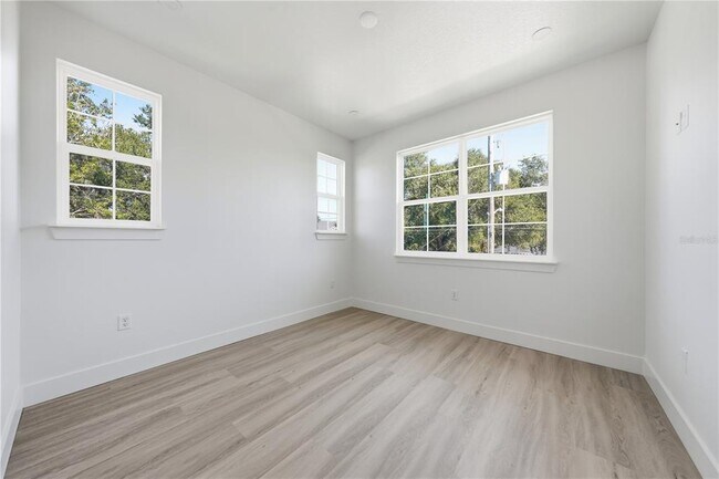 Building Photo - 1514 Wilson Ave