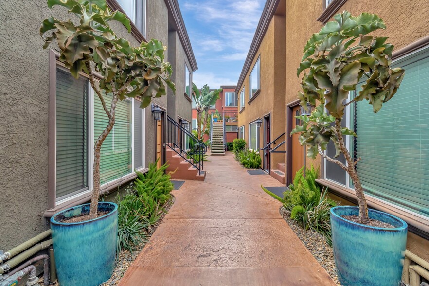 Building Photo - 3956 Texas St