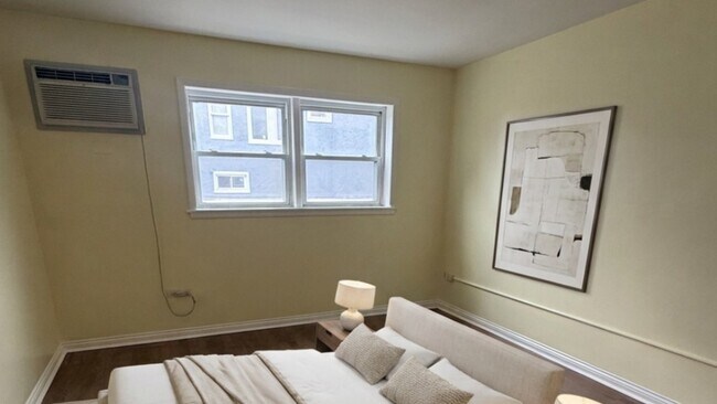 Building Photo - 420 S Kenilworth Ave