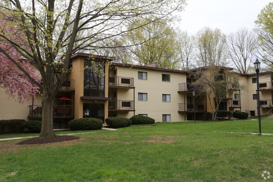 Fox Glen - Baltimore, MD | Apartment Finder