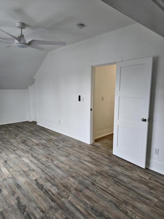 Building Photo - 205 SE Lane Ave