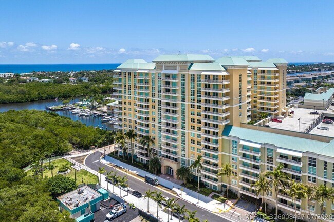 Building Photo - 700 E Boynton Beach Blvd