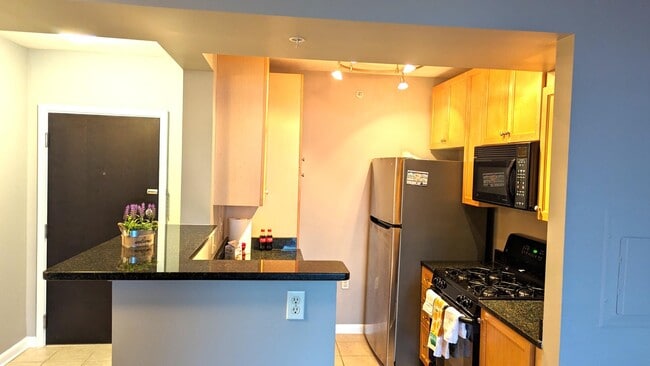 Building Photo - 851 N Glebe Rd