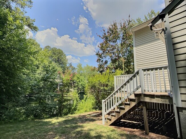 Building Photo - 109 Weatherhill Point