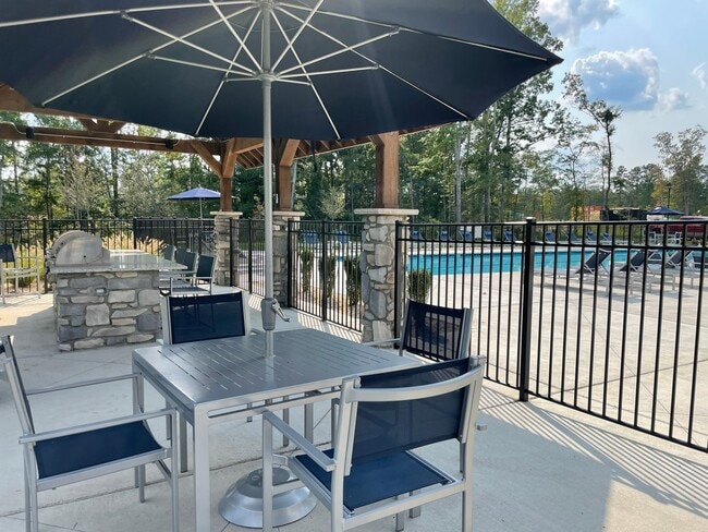 Building Photo - Heron | 3 Bed 2.5 Bath | Garage | 1800 sf | $2726-$2999 | 8, 9, 10, 12, 14, and 15 month lease terms