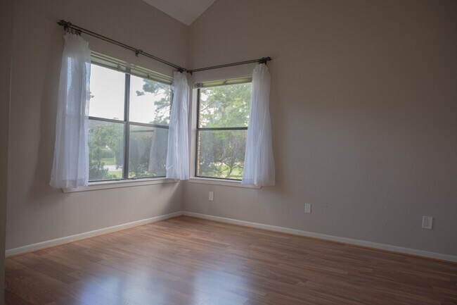 Building Photo - 1482 Gemini St