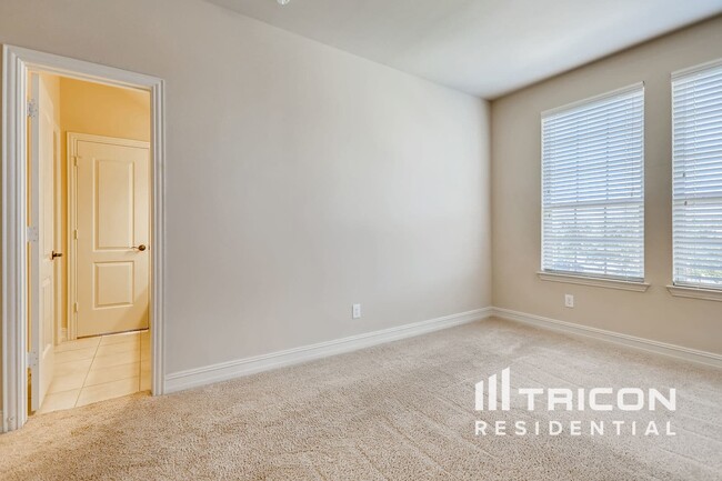 Building Photo - 12675 Tealsky Dr