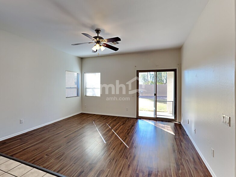 Building Photo - 17285 W Tara Ln