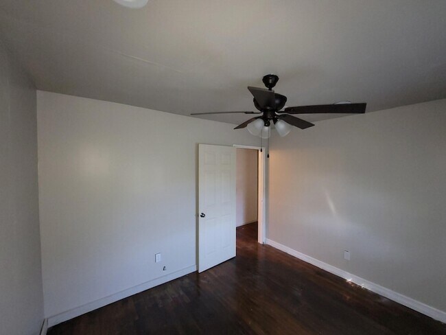 Building Photo - 2425 8th Ave