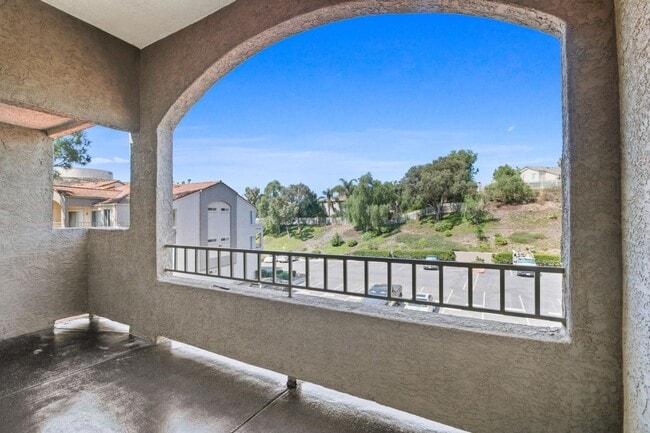 Building Photo - 1020 La Terraza Cir