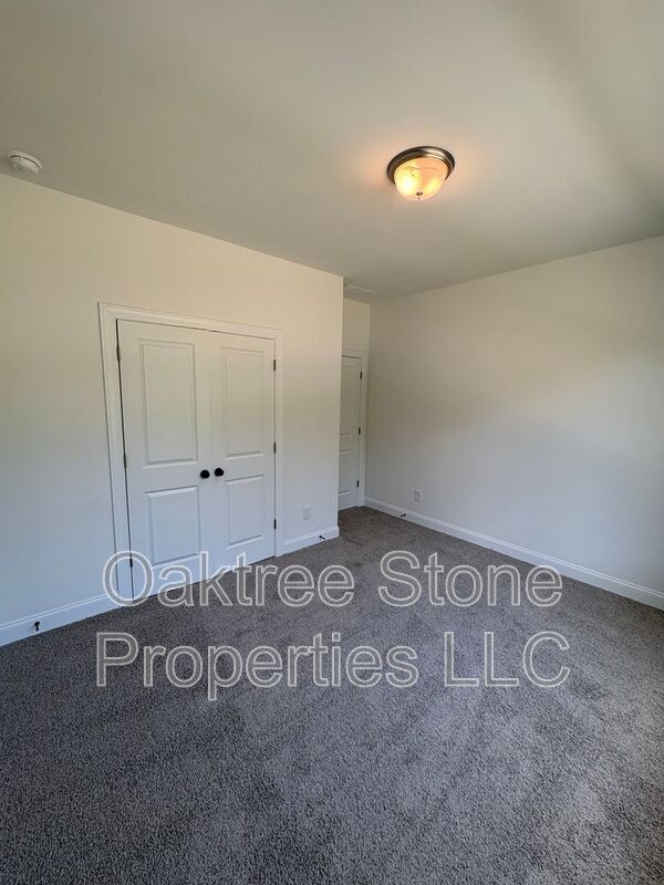 Building Photo - 634 Grove Glen Ct