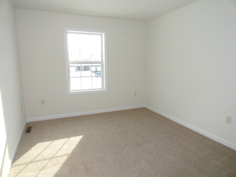 Building Photo - 105 Mount Olive Ln