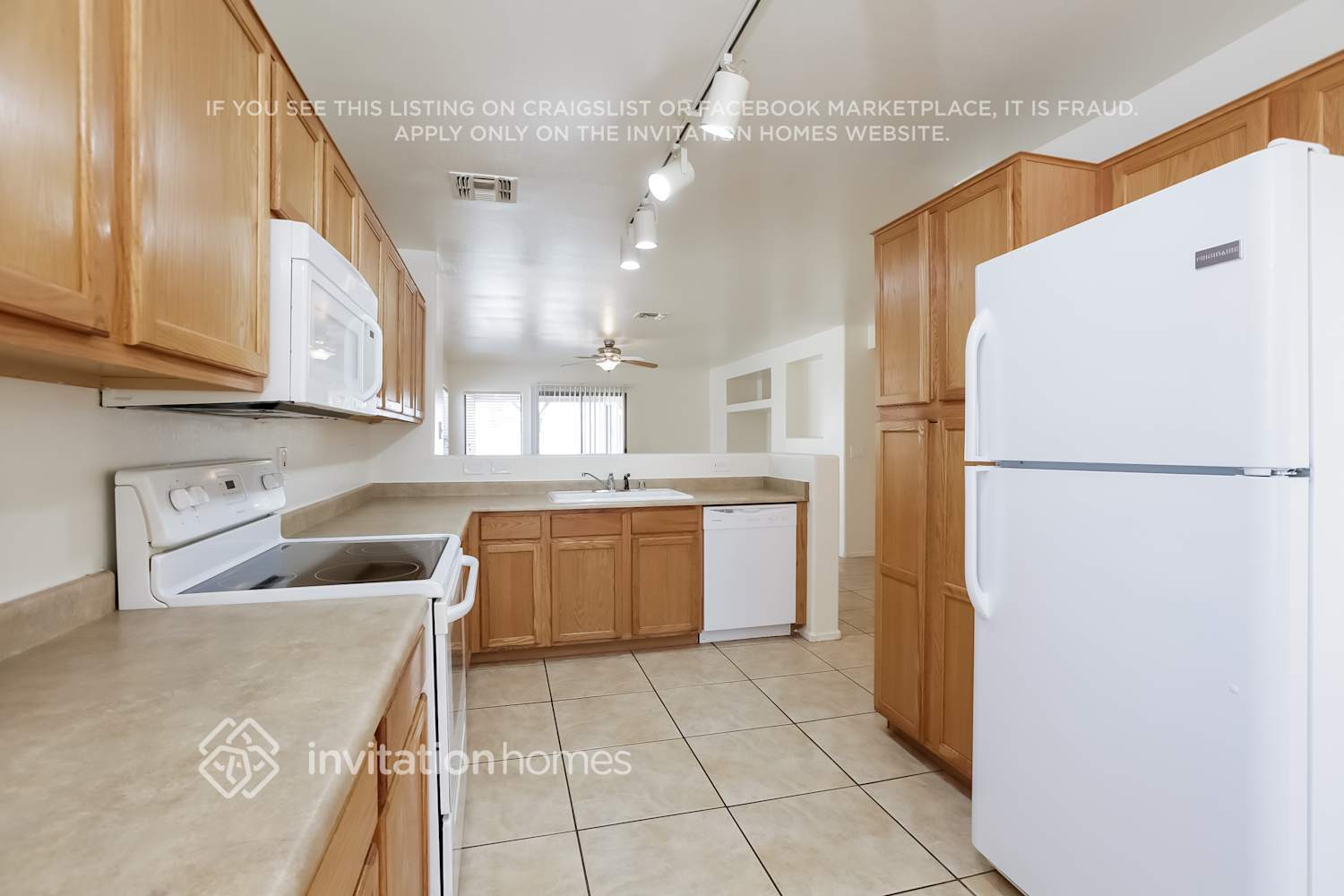 Building Photo - 1602 W Alta Vista Rd