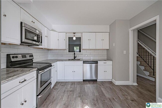 Building Photo - 1405 Presidential Dr