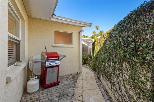 Building Photo - 1387 Moonmist Dr