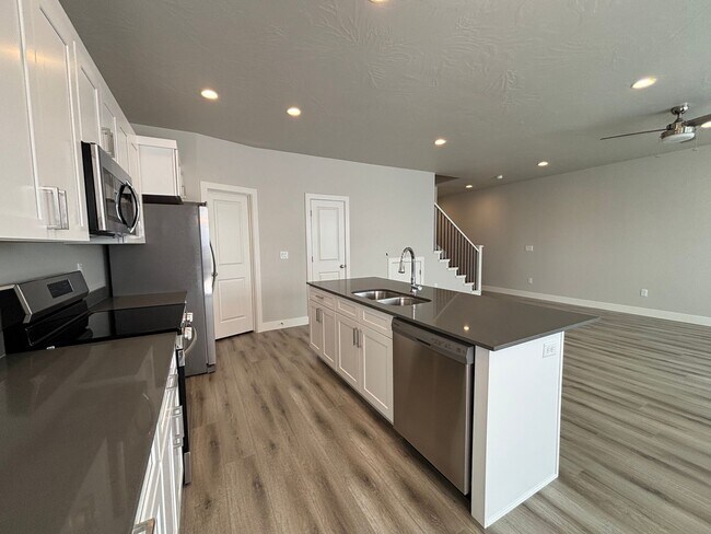 Building Photo - SAND HOLLOW TOWNHOME FOR RENT!